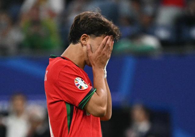 1720220740884028104.png 开云官网-点球大战 圣迪奥戈不如迈尼昂 马丁内斯错错错!