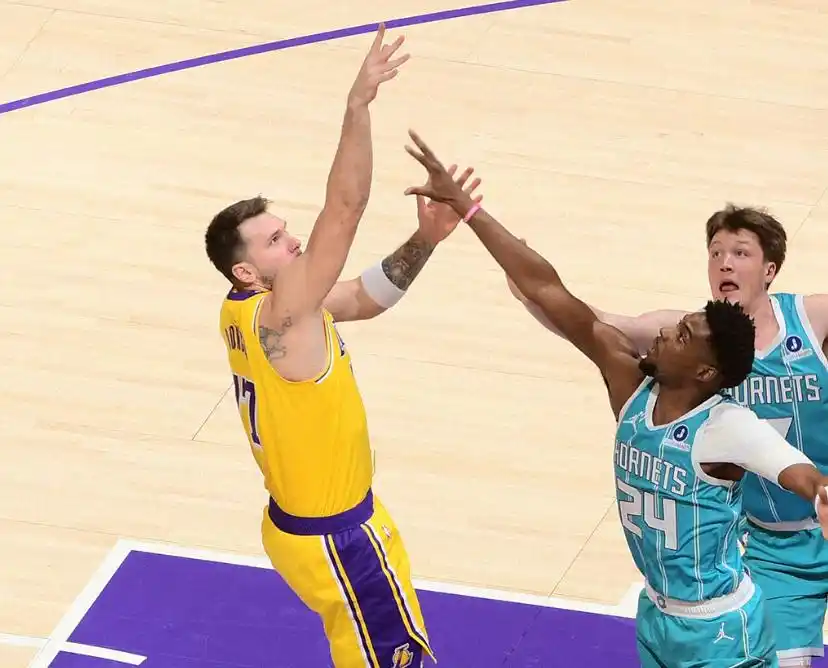 开云APP-NBA:火箭湖人反弹不起来,勇士焊死在第8,快船马上要进附加赛了