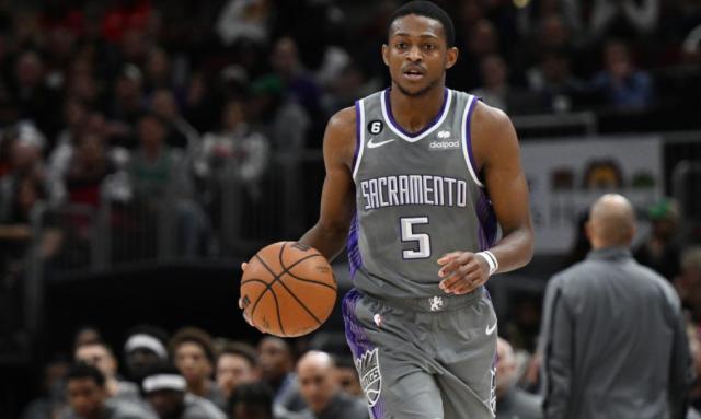 开云-再度上演三分绝杀 福克斯无限接近杰里·韦斯特奖