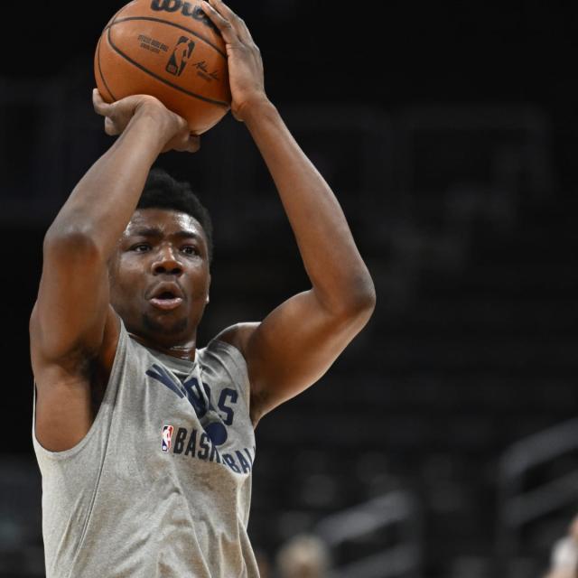 1663165211582010645.jpeg kaiyun-托马斯·布莱恩特归来后,他能成为浓眉的好搭档吗?