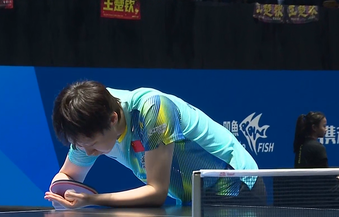 开云体育下载-王曼昱横扫李昱谆！前两局压制，第三局遇反扑拿捏关键分！